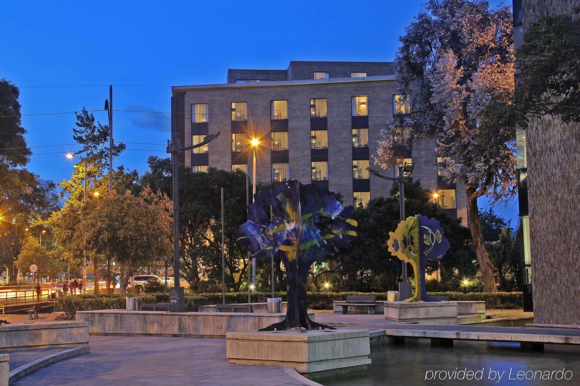 Hotel Morrison Usaquen Bogota Exterior photo The sculpture in 2012