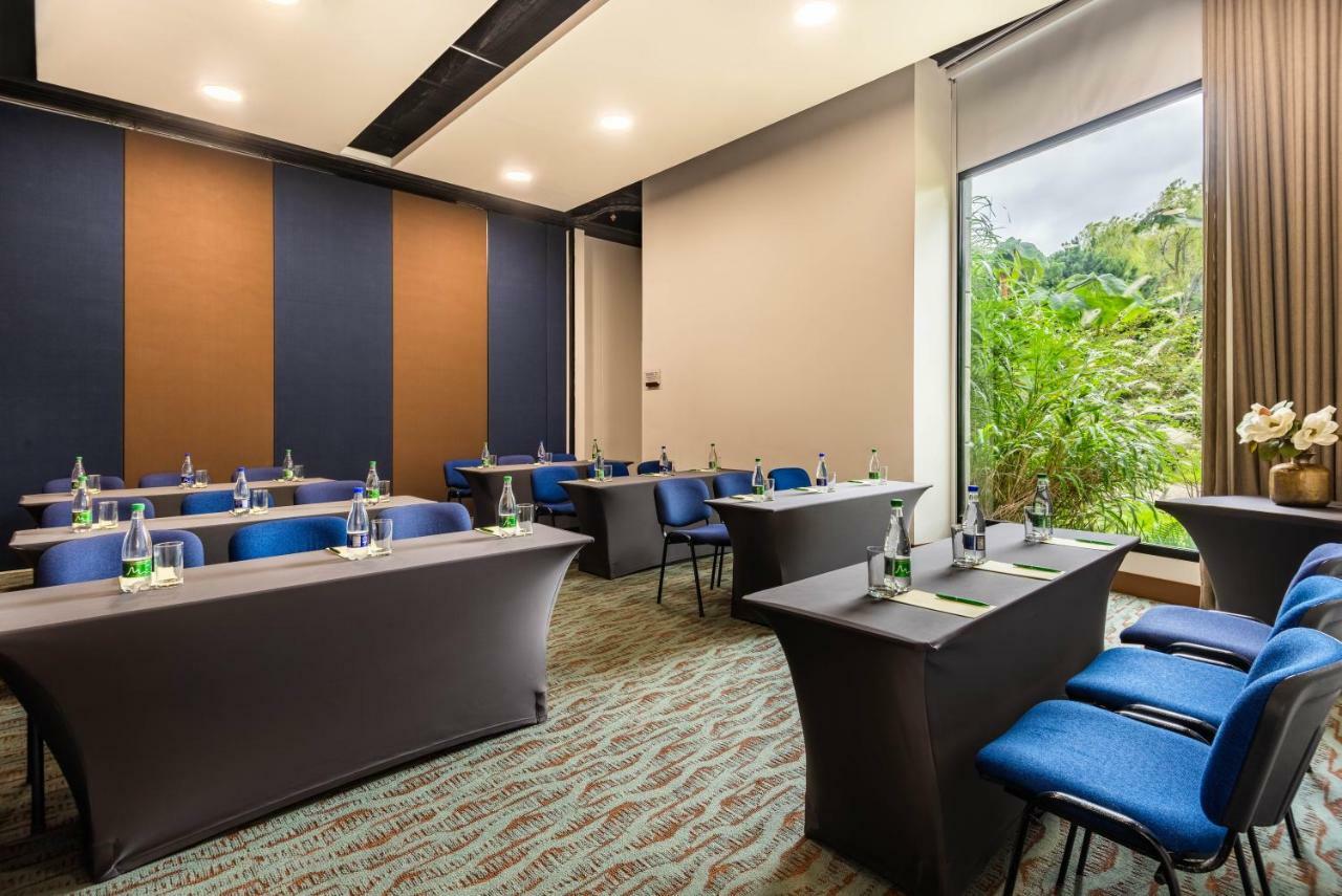 Hotel Morrison Usaquen Bogota Exterior photo Meeting room